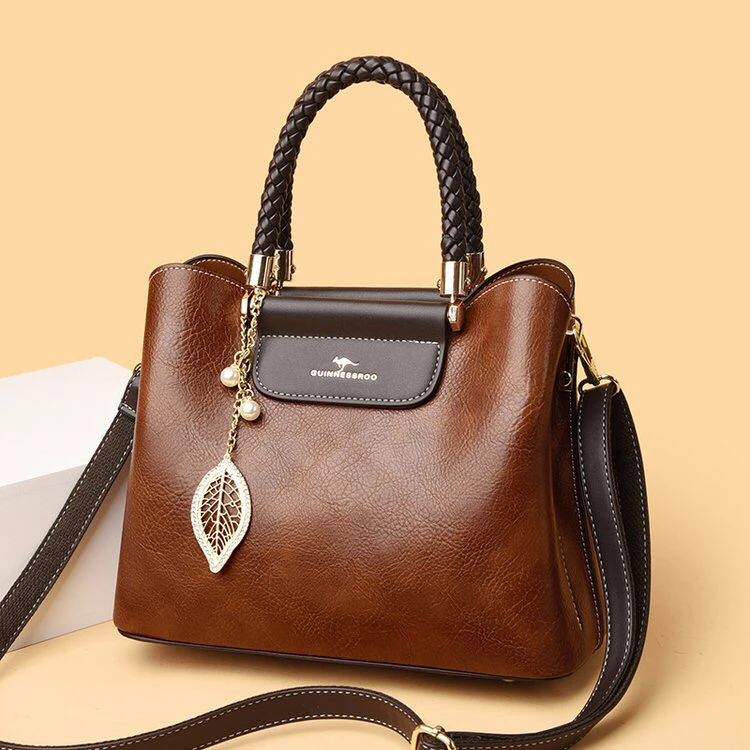 气质妈妈包质感简约大气女士包包时尚百搭洋气单肩肩包网红秋冬