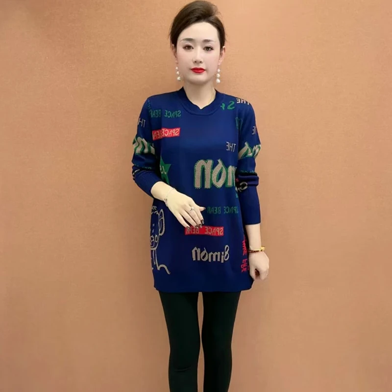 时尚针织衫秋冬新款宽松针织显瘦妈妈上衣大码圆领字母熊打底毛衣