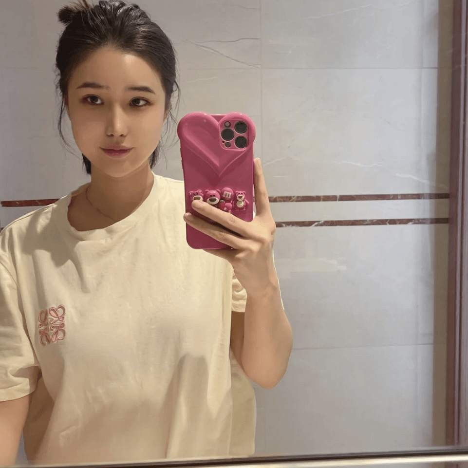 99新 LOEWE/罗意威 黄色刺绣logo短袖