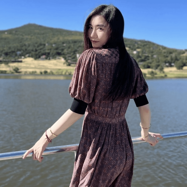全新未使用 LouisVuitton/路易威登 红色棋盘格满logo连衣裙 36码