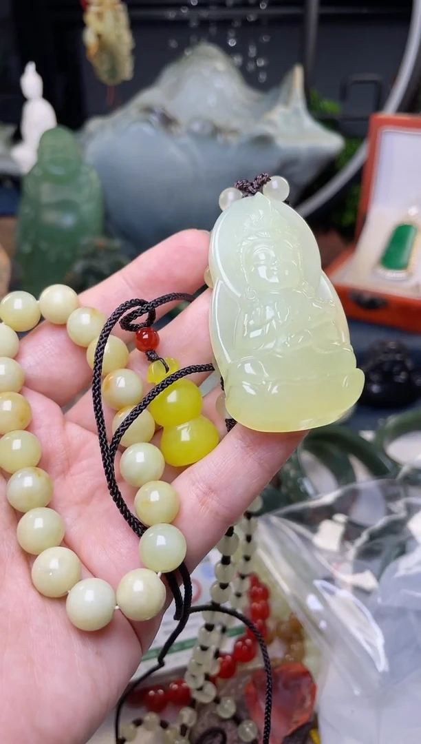 【闪购商品】岫玉颈饰未镶嵌福盒