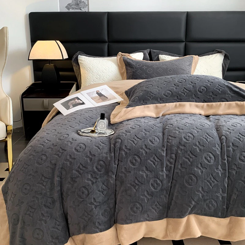 加厚保暖雕花牛奶绒四件套冬季保暖法兰绒珊瑚绒床单被套床上用品