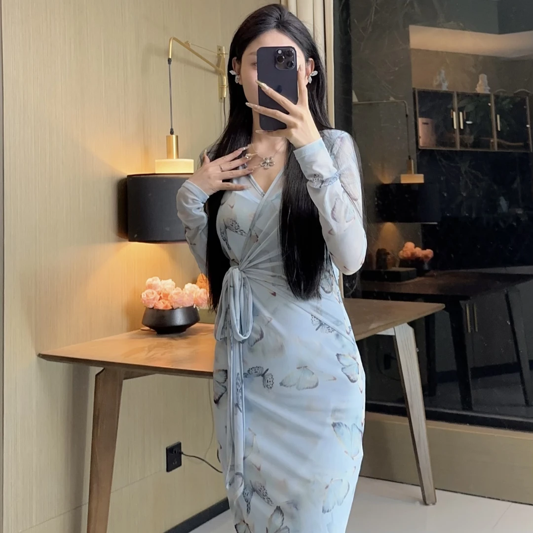 2025春夏款网纱V领绑带长袖梨云梦远显瘦包身修身百搭开衩连衣裙