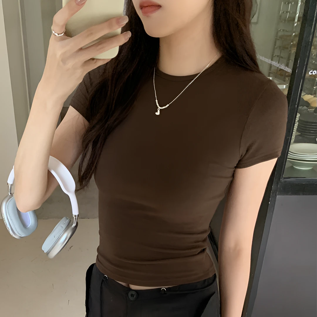 2025夏季新款简约圆领弹力短袖t恤女紧身休闲小众甜辣显瘦上衣潮