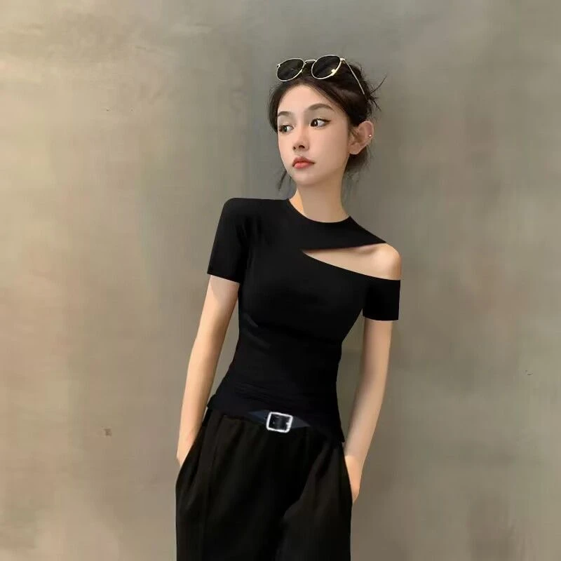 2025夏季新款黑色短袖T恤女小心机不规则正肩半袖设计感紧身上衣
