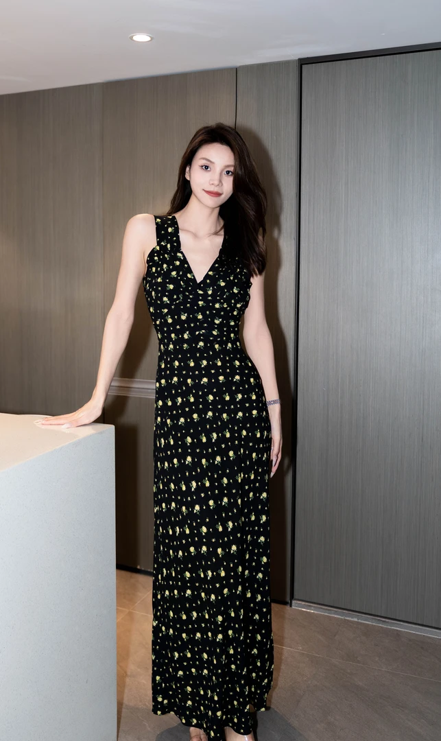 【刘真真西西里花园】B0934 林林显瘦气质连衣裙法式度假风碎花V领