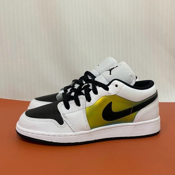 38.5码 AJ1黑白 市价1299 二手有原盒 99新