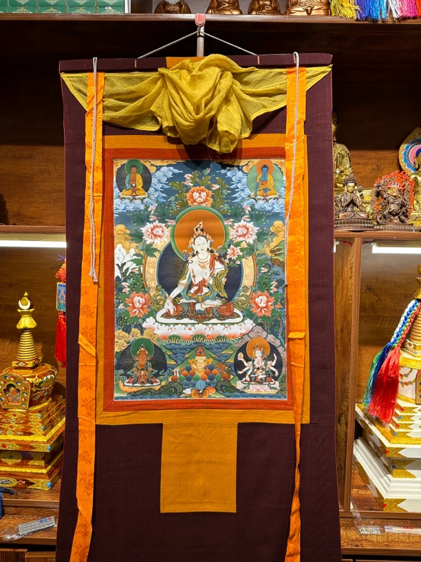 名族特色艺术唐卡。 三尊长寿