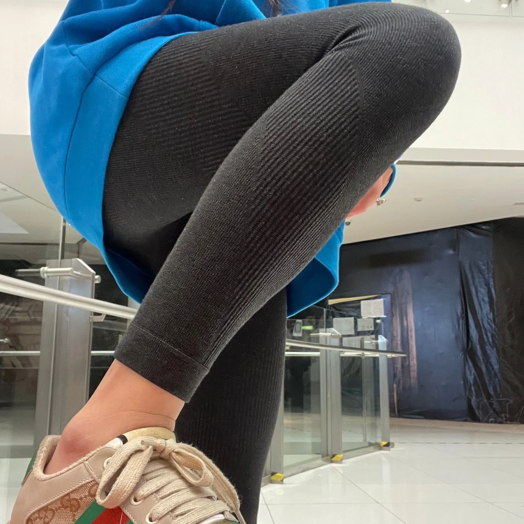 A434黑灰色女一件装不加绒紧身保暖裤蓄热裤长裤微瑕有并线