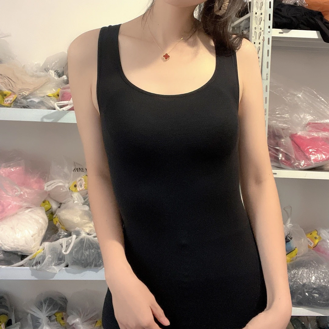 A424女黑色紧身美体背心打底一件装微瑕