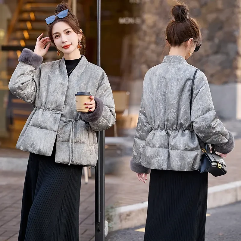 新中式国风复古盘扣高级感轻奢提花短款白鸭绒羽绒服2024冬季爆款