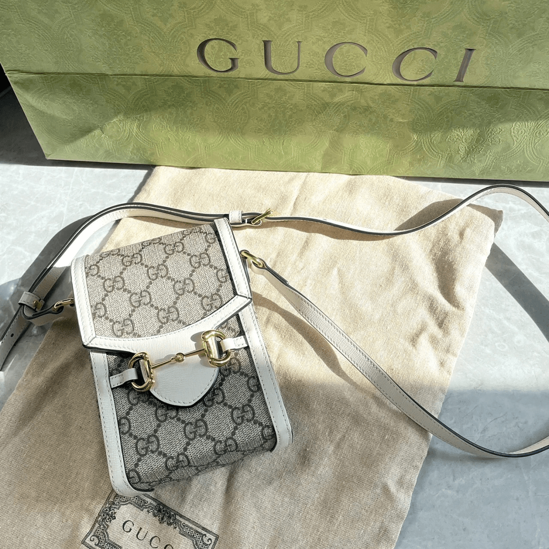 99新 GUCCI/古驰 蔚蓝/白色老花1955 马衔扣 竖版 手机包