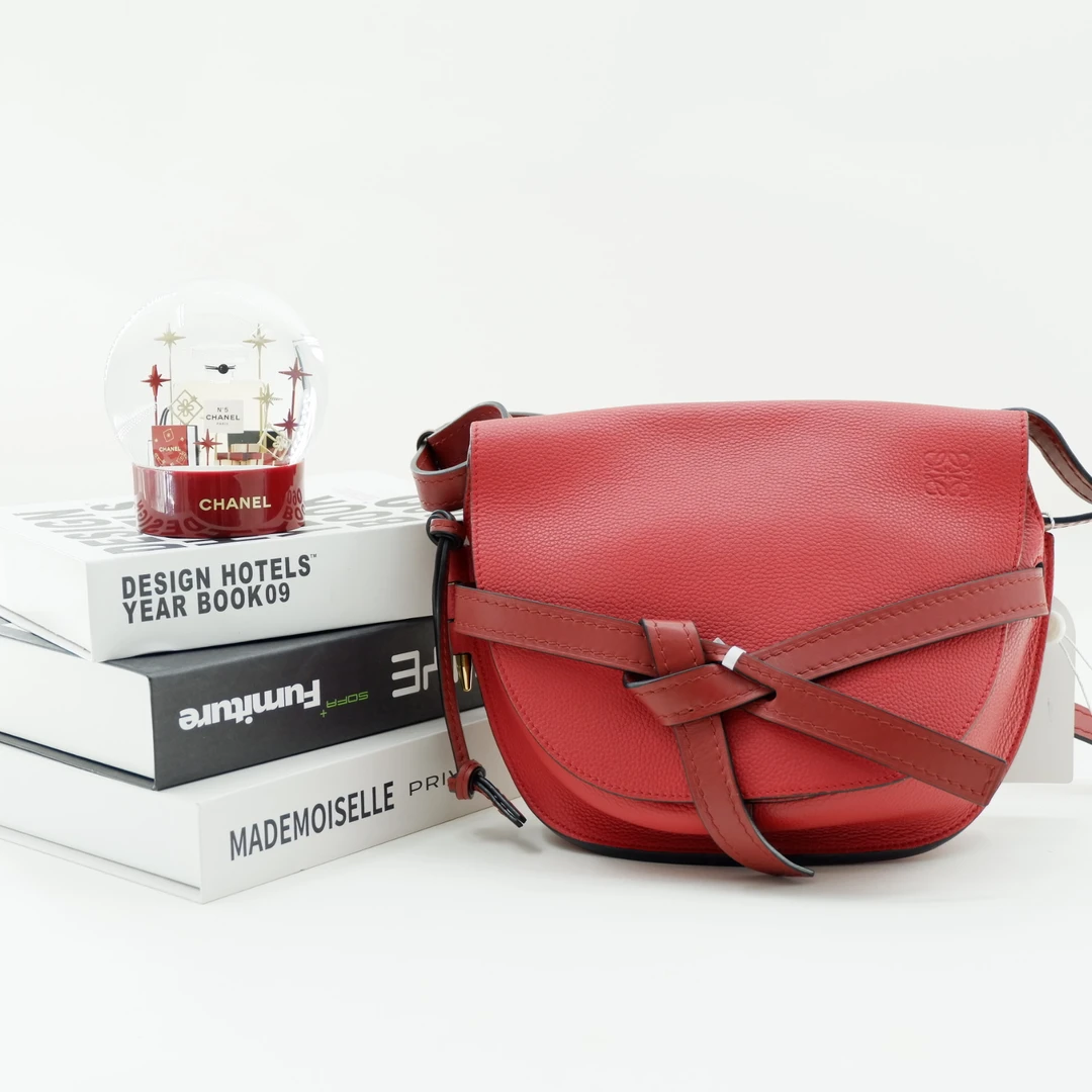 95新 LOEWE/罗意威 单肩包/S240831003