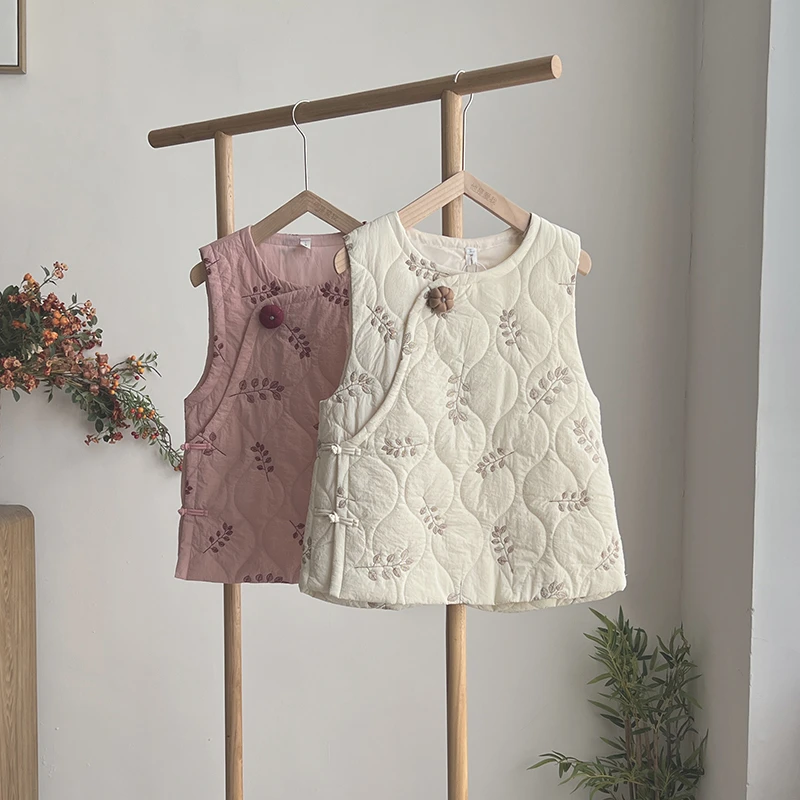 490马甲《颜纷飞》设计师款秋冬小清新气质款减龄棉绣花马甲