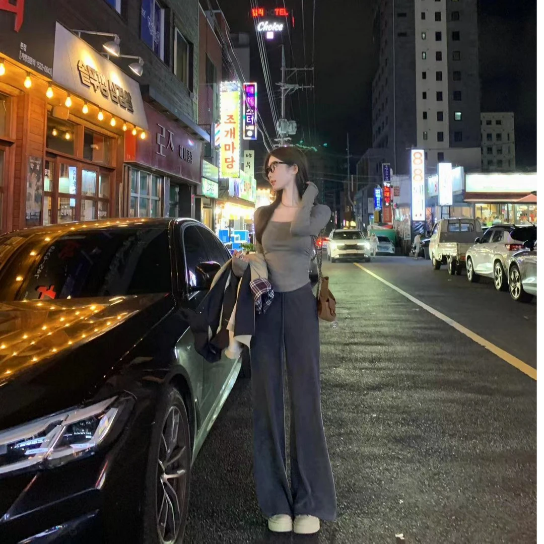 法式U领简约纯色修身长袖t恤打底衫女装秋季新款内搭辣妹短款上衣