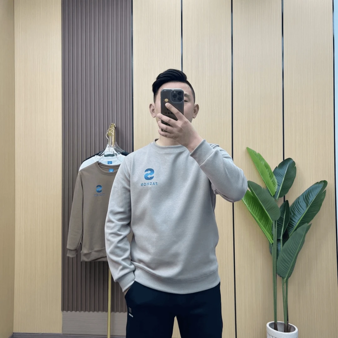 春季新款男士圆领套头卫衣宽松长袖打底衫休闲时尚百搭免熨烫