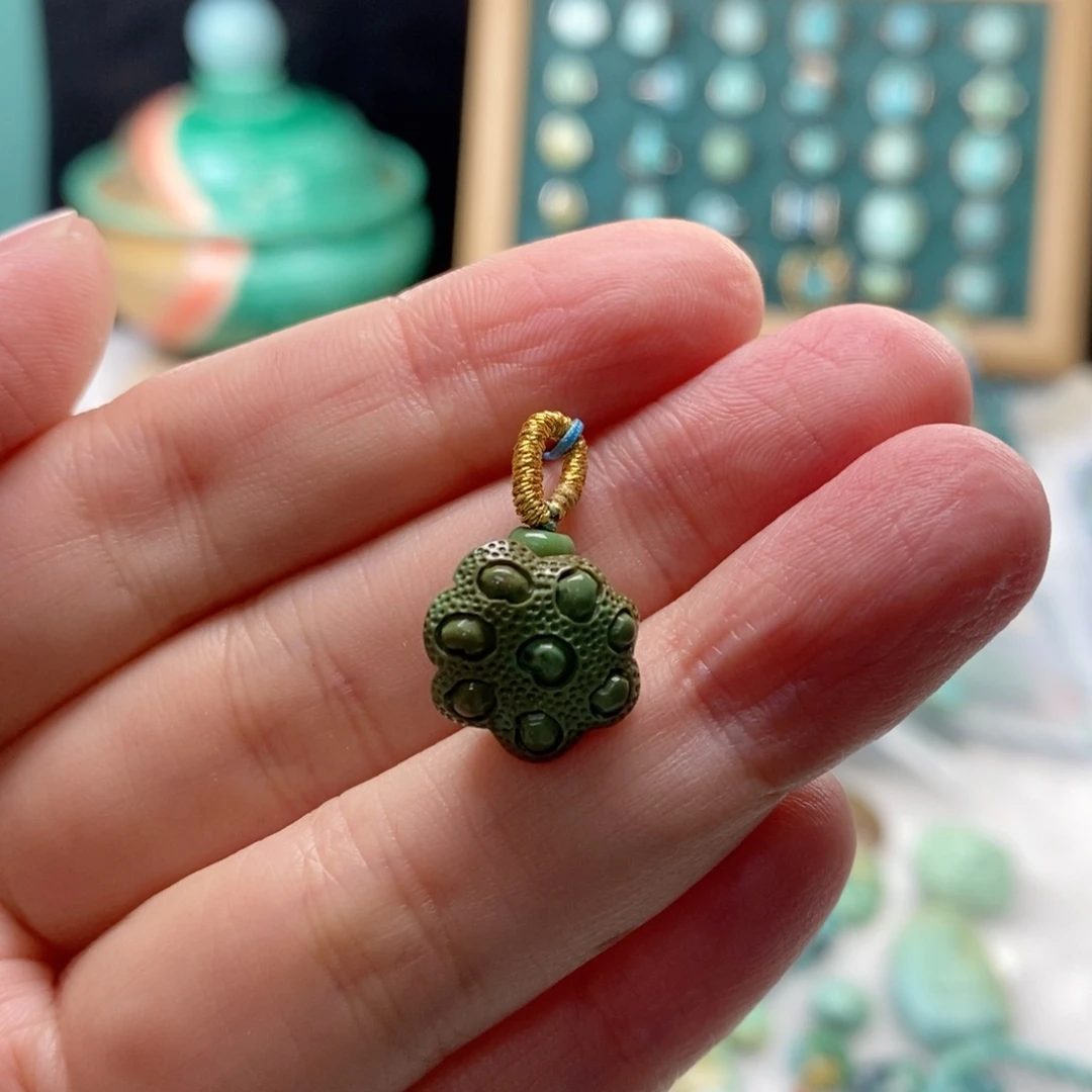 绿松石颈饰未镶嵌