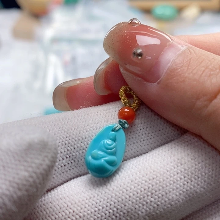 绿松石颈饰未镶嵌