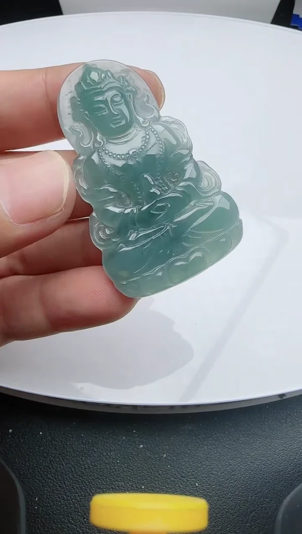 【闪购商品】翡翠吊坠(赠链)未镶嵌1