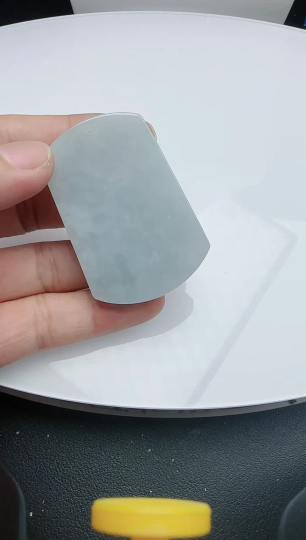 【闪购商品】翡翠吊坠(赠链)未镶嵌1