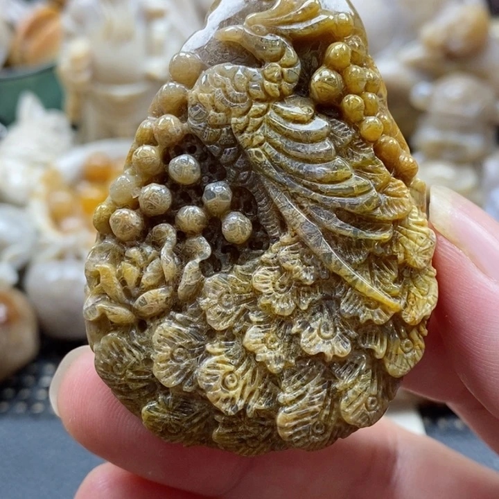 硅化珊瑚（珊瑚玉）颈饰未镶嵌
