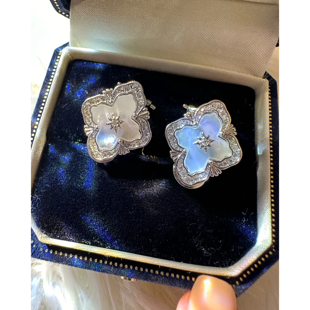 铜合金合成锆石耳饰 时尚气质白贝菱花珐琅耳环耳饰 P0466