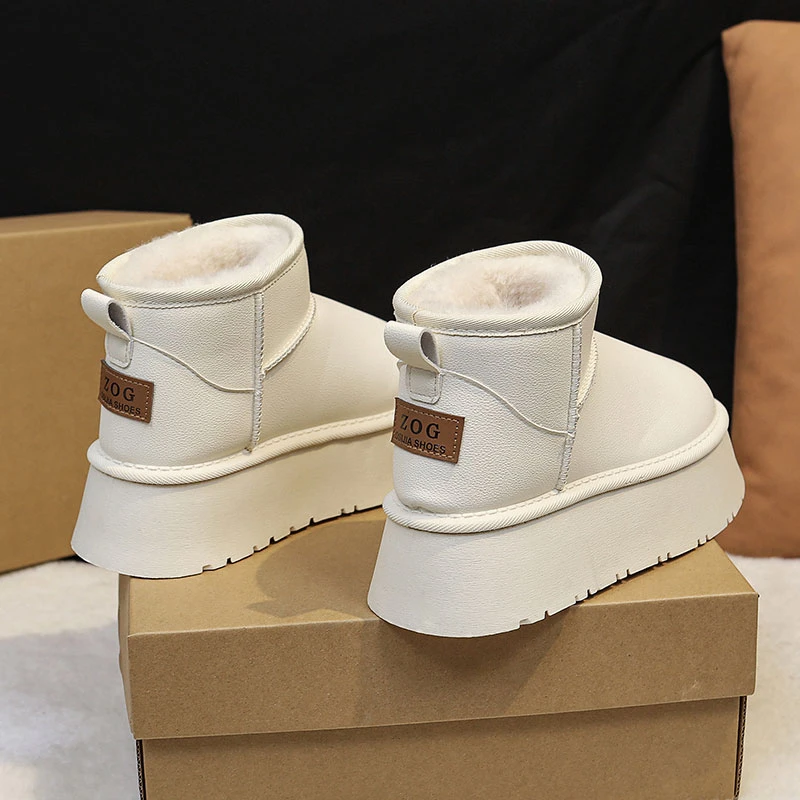 2024年冬季新款厚底白色雪地靴女加绒加厚防水保暖短靴舒适棉鞋女