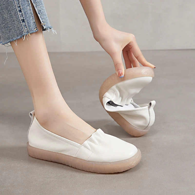 软底豆豆小白鞋女2025新款百搭夏季妈妈鞋舒适真皮浅口一脚蹬单鞋