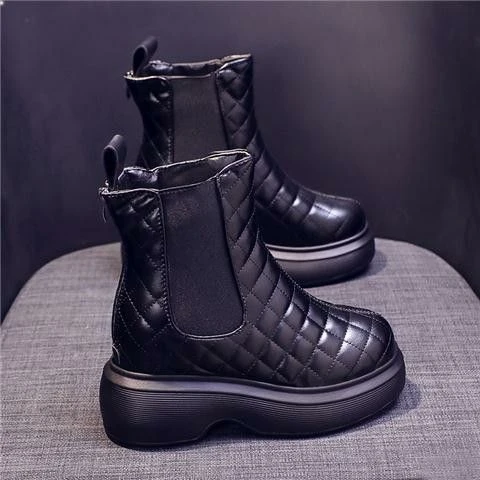 内曾高软皮雪地靴女加绒2024冬季新款百搭黑色短靴松糕底保暖棉鞋