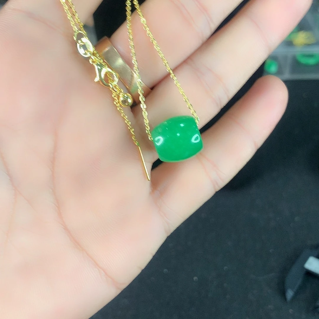 【闪购商品】翡翠耳饰未镶嵌