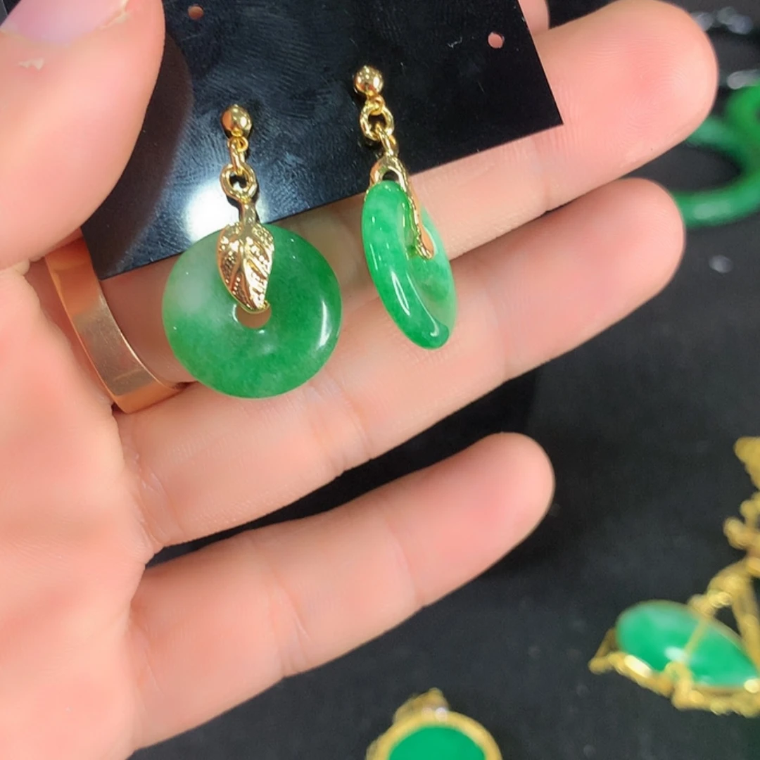 【闪购商品】翡翠耳饰未镶嵌
