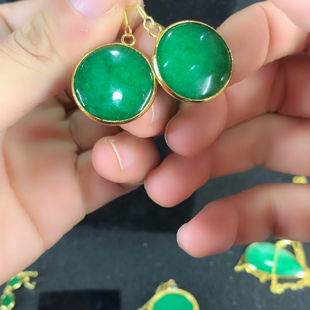 【闪购商品】翡翠耳饰未镶嵌