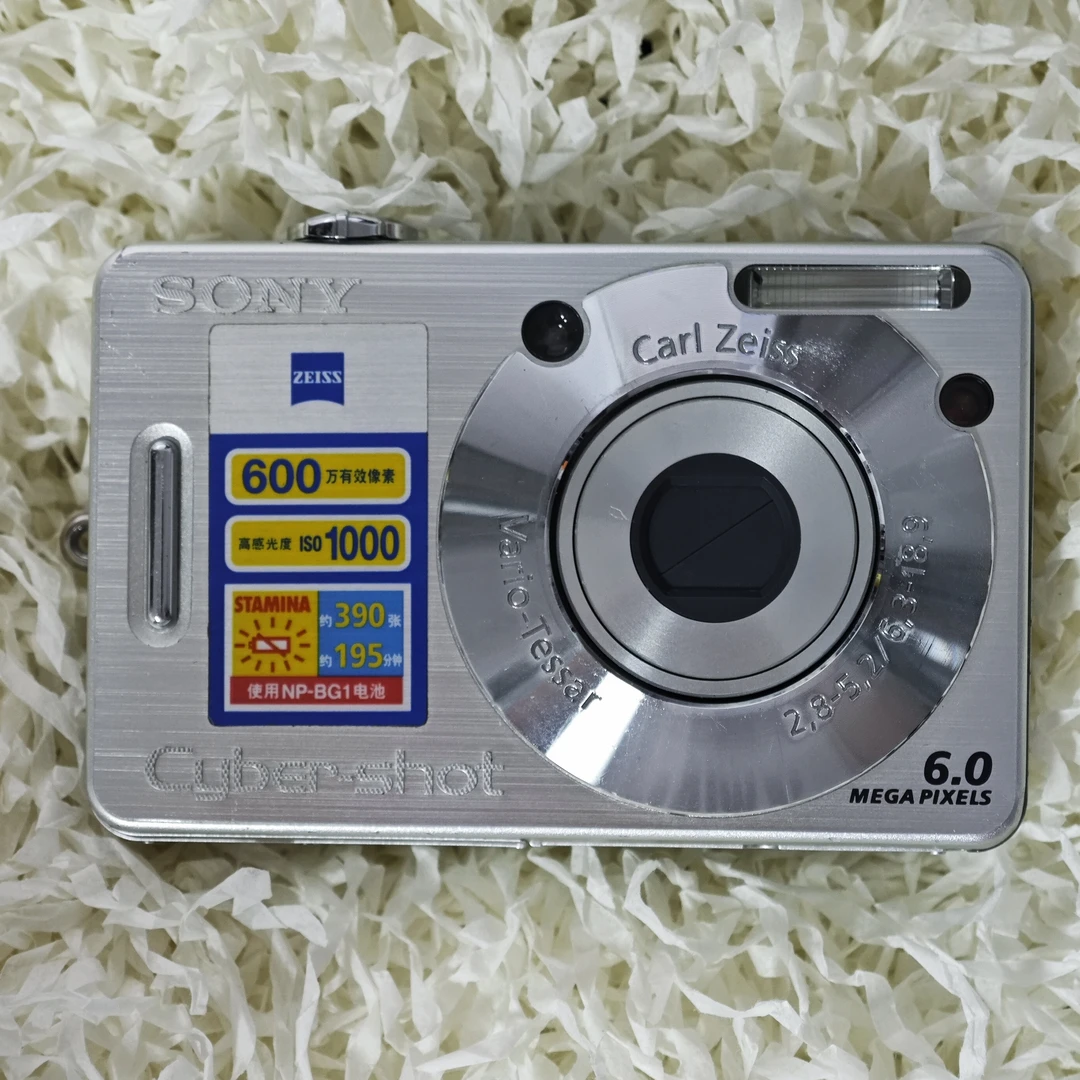 95新 Sony/索尼 W130银色810万像素3倍变焦