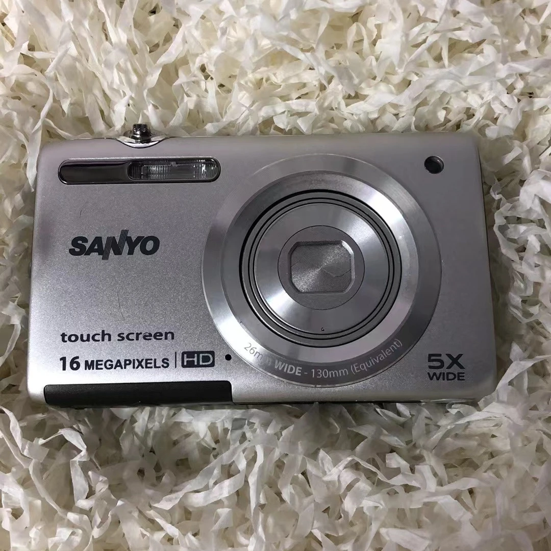 95新  三洋BPC-X1613银色触碰1600万像素5倍变焦