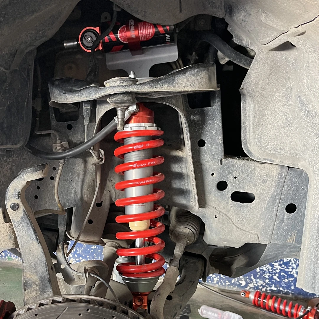 适用途乐y62科曼氮气减震器越野