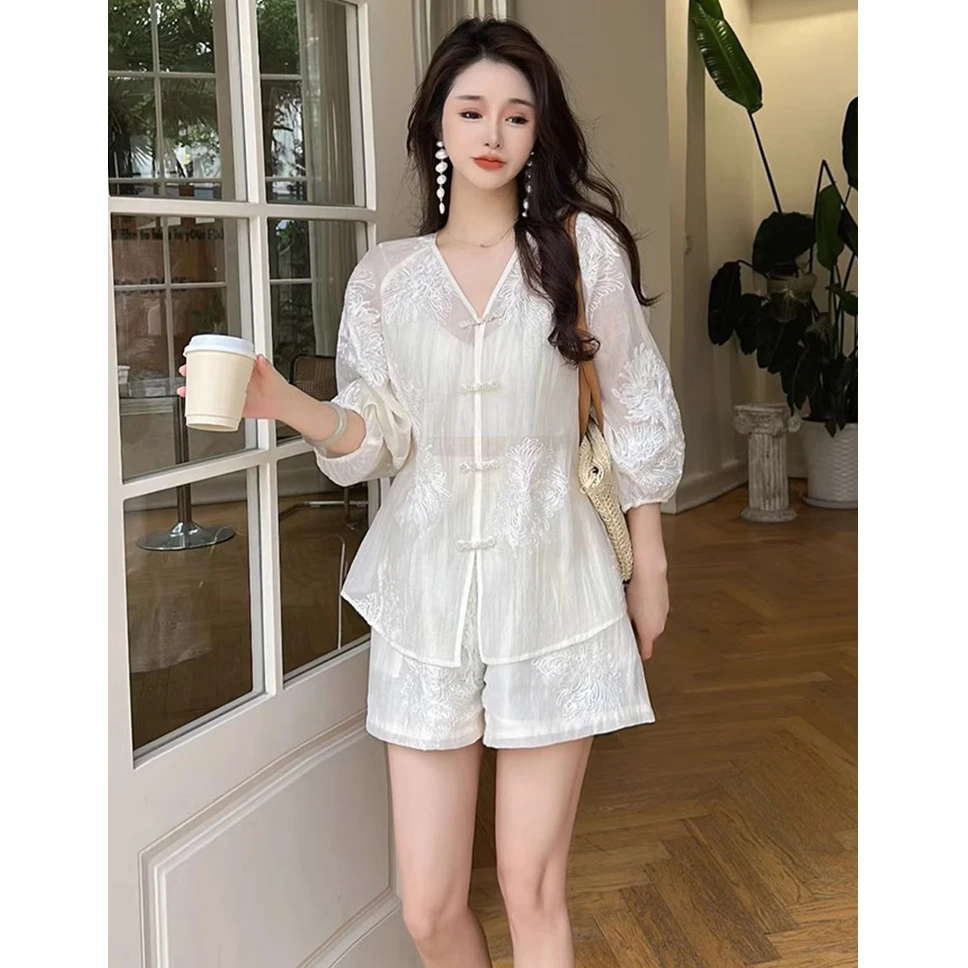 2024夏季新中式国风刺绣短裤女盘扣衬衫小香风白色上衣女大码胖mm