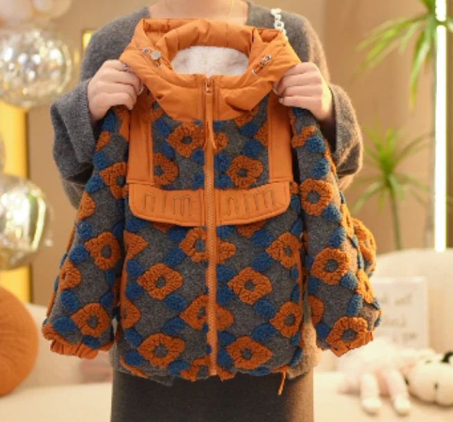 【现货在仓】2025冬季新款儿童加厚保暖连帽休闲时髦百搭花朵棉服