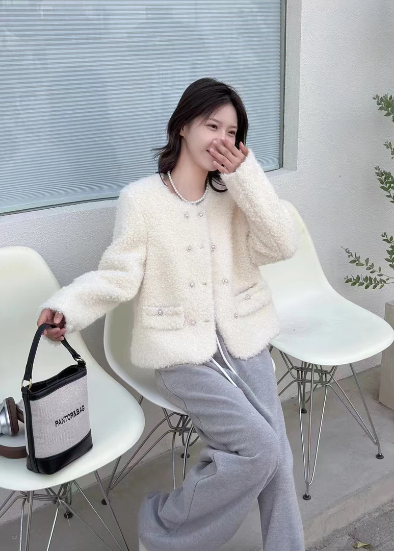 小香风羊羔毛短款外套女欧洲站2024秋冬新款皮毛一体小个子上衣