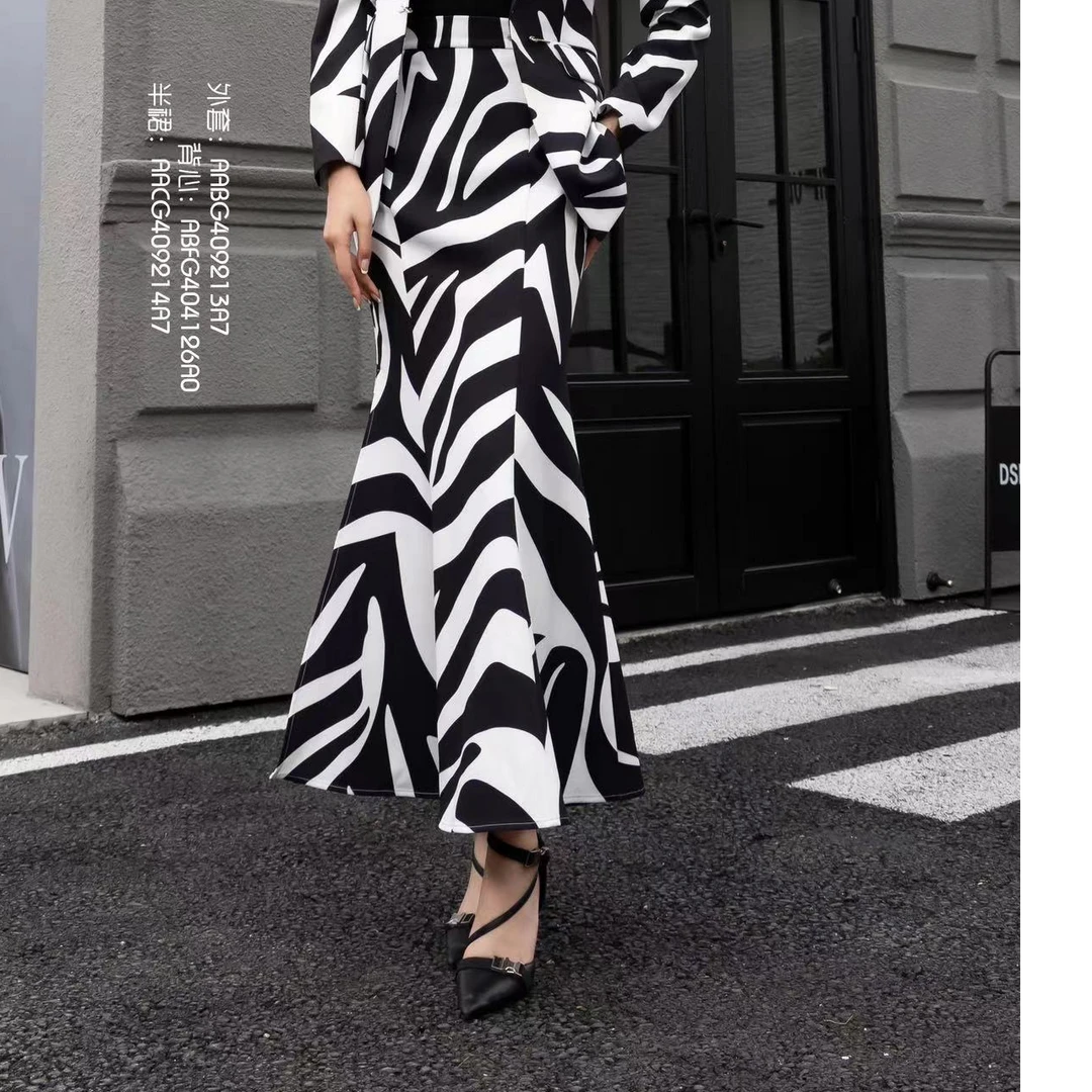 BAISI百丝时尚半裙AACG409214A7黑白