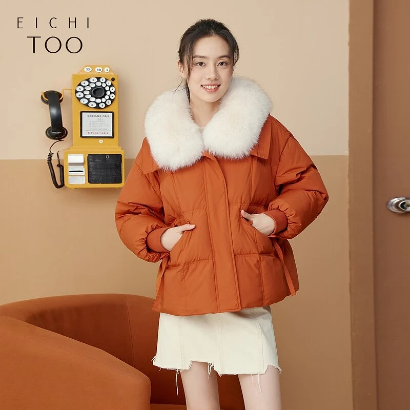 A爱居兔时尚宽松保暖防风大翻领羽绒服EWRAJ4N017A