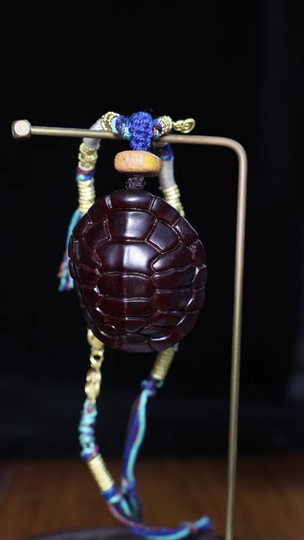 【闪购商品】小叶紫檀（檀香紫檀）吊坠未镶嵌富甲（多样性发货）