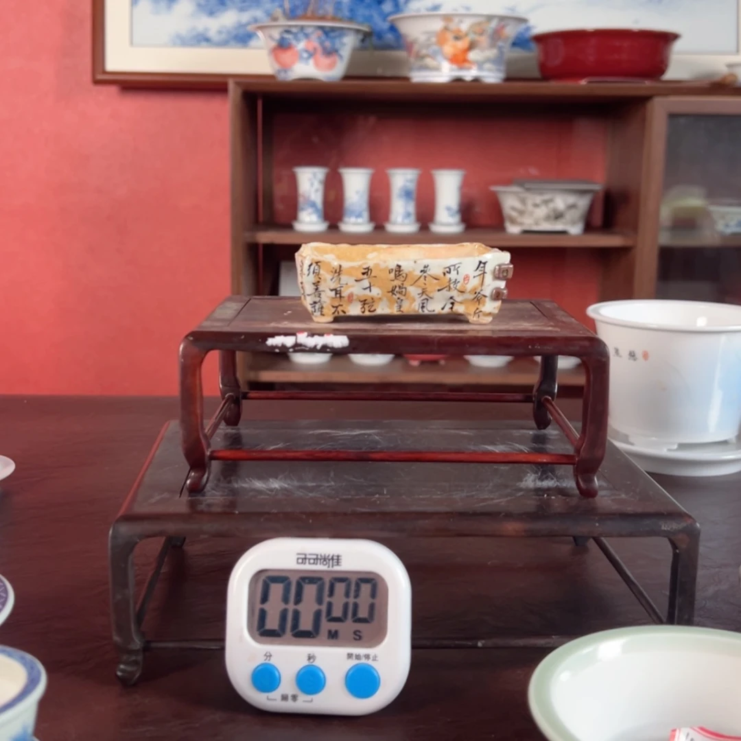 【闪购商品】陶瓷釉盆三*齋