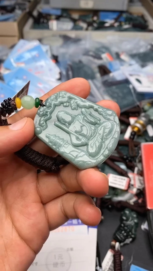 【闪购商品】翡翠颈饰未镶嵌多人