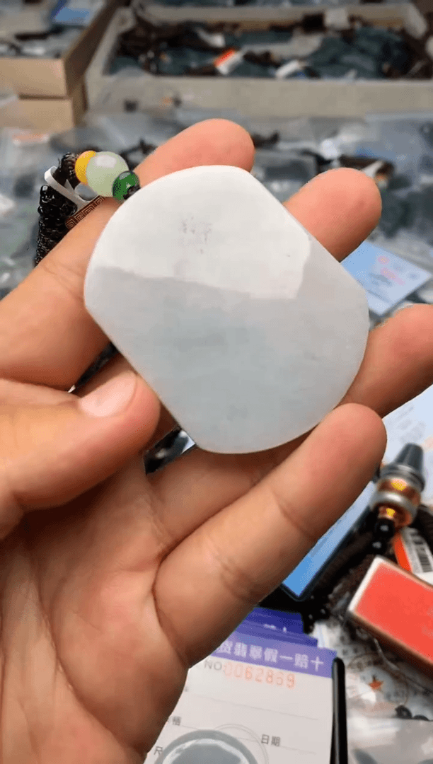 【闪购商品】翡翠颈饰未镶嵌多人