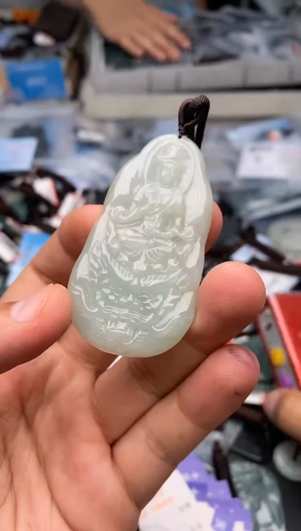 【闪购商品】翡翠颈饰未镶嵌多人