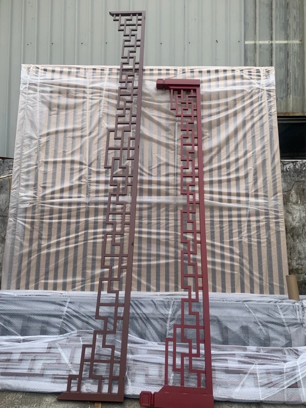 中式门楣铝挂落成本更低，更耐用环保，更容易维护