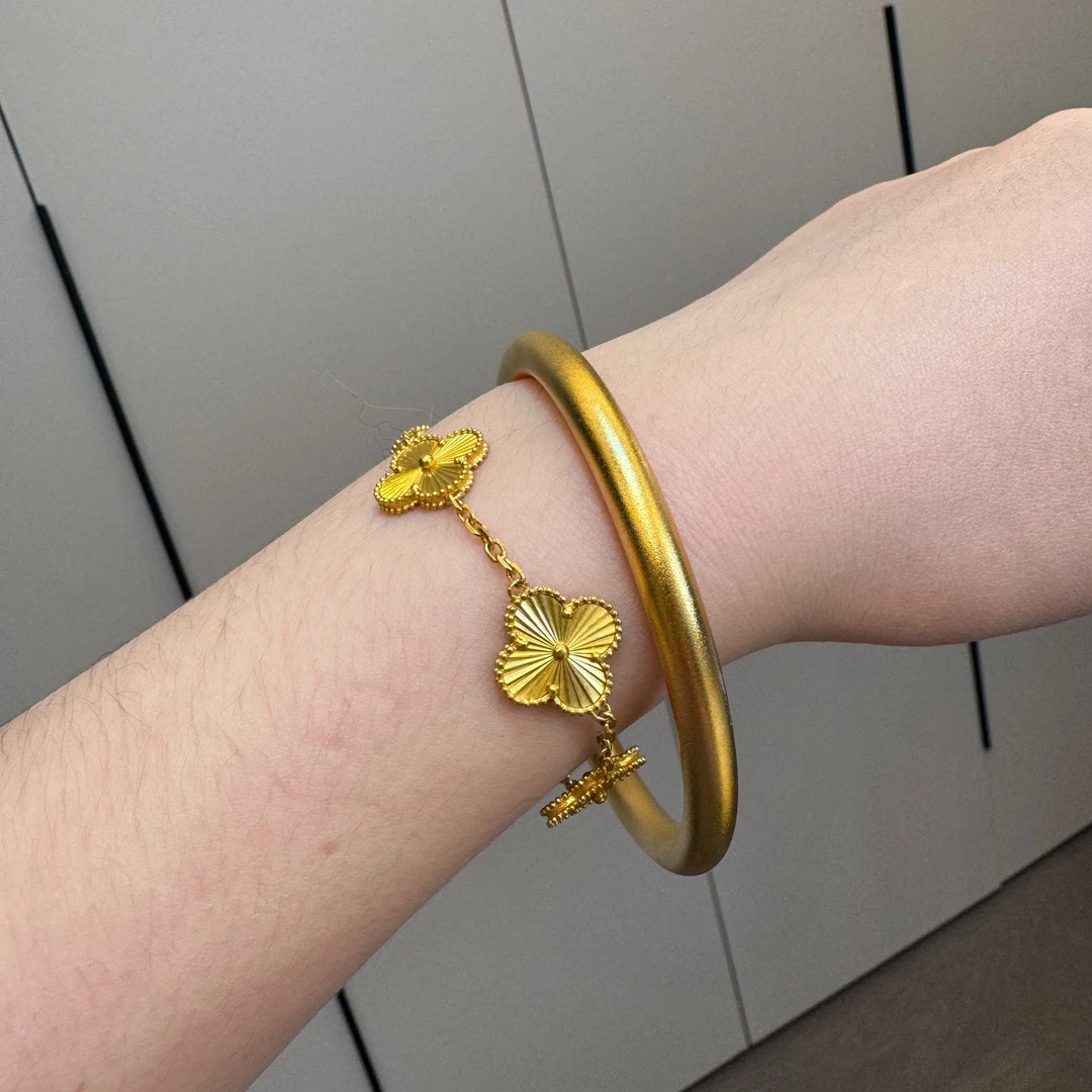 钛钢手镯 古法素圈传承手镯百搭小众简约镀K金喷砂工艺高级感仿古