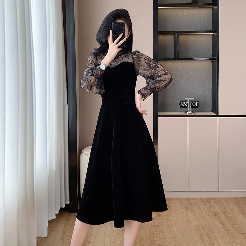 刘伊朵Y5528秋冬亮片蕾丝拼接轻奢气质优雅大摆丝绒连衣裙