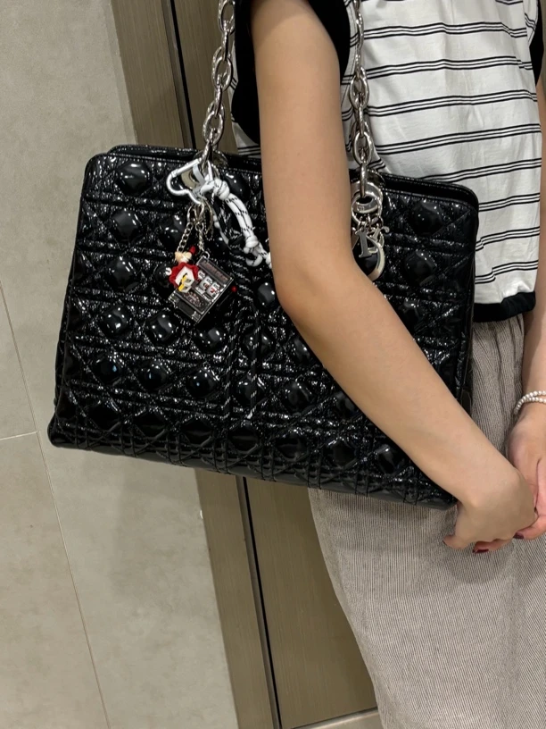 95新 DIOR/迪奥 黑银7格漆皮通勤托特单肩包