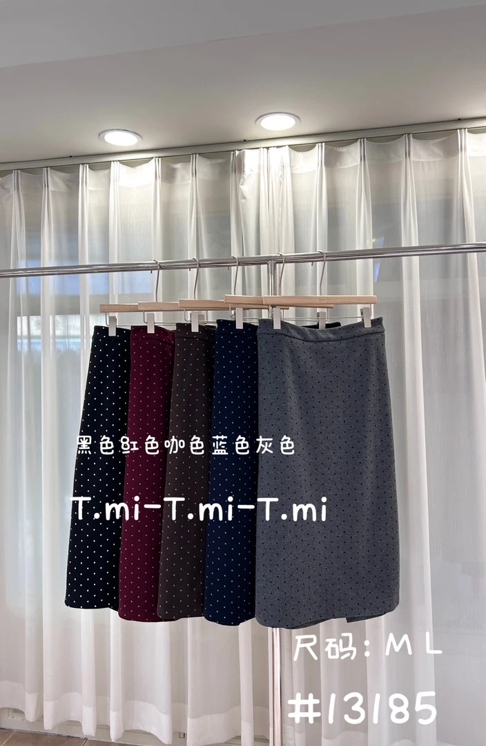 (晓晓家)秋冬加绒垂感加厚直筒波点显瘦后开衩半身裙